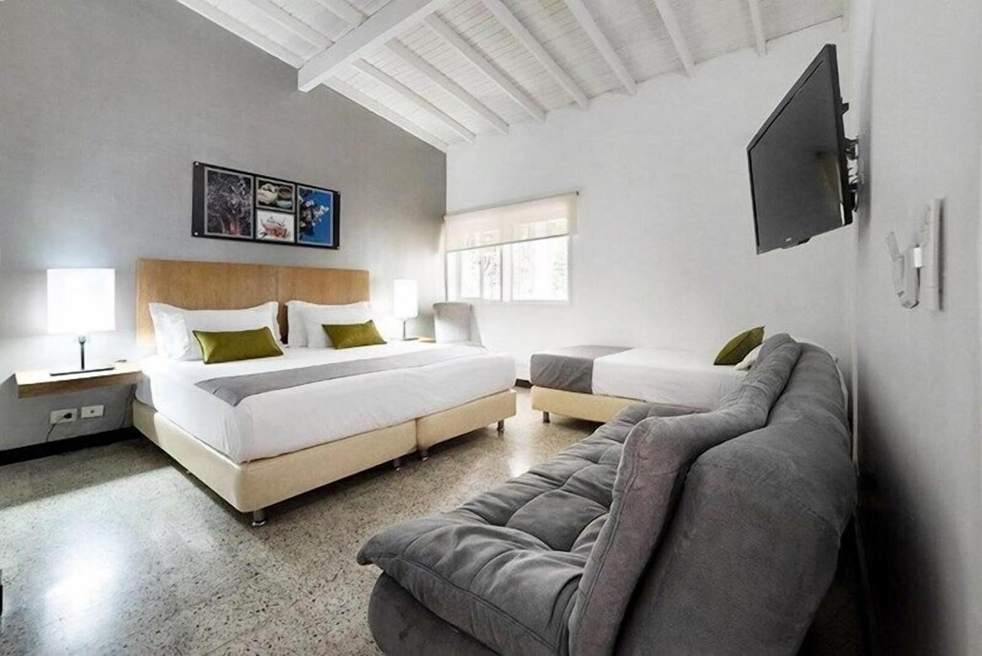 Hotel Aromax Del Campestre เมเดยิน ภายนอก รูปภาพ