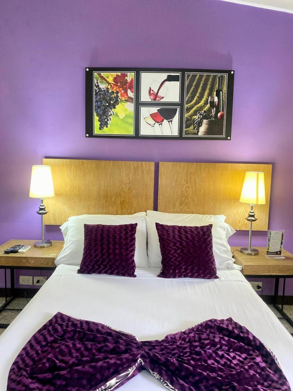 Hotel Aromax Del Campestre เมเดยิน ภายนอก รูปภาพ