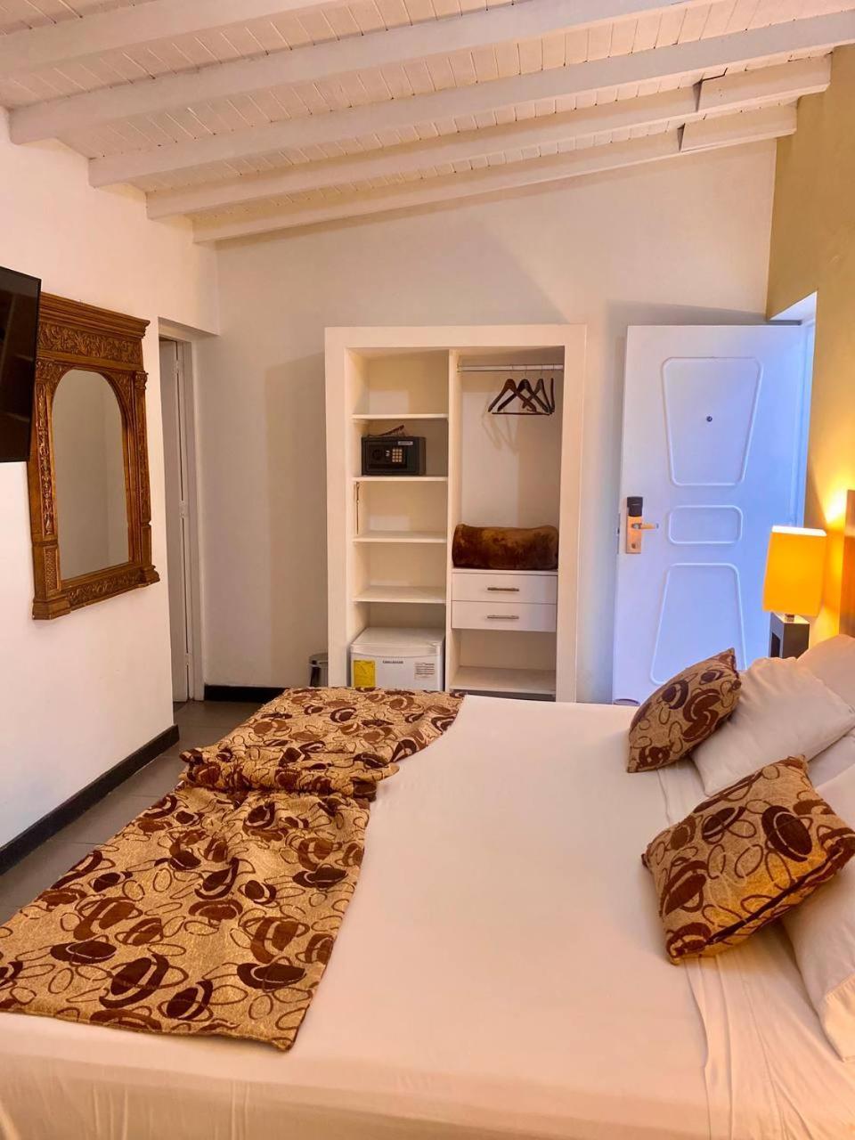 Hotel Aromax Del Campestre เมเดยิน ภายนอก รูปภาพ